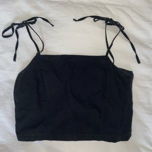 Black cropped tank top